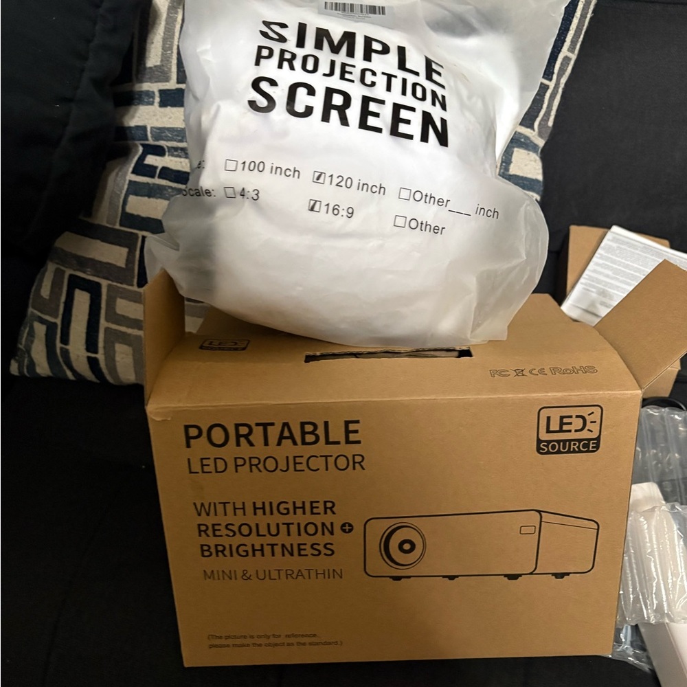 Portable LED Projector with Screen - Picture 3 of 4